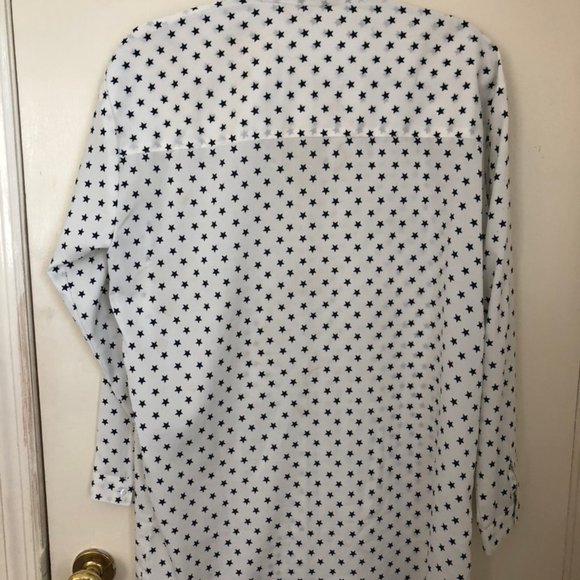 White button down with Navy Stars and pocket - Picture 3 of 3